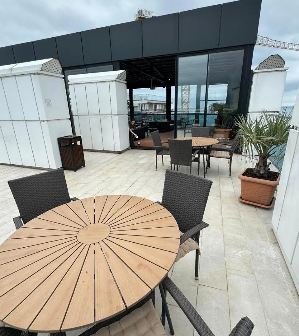 Sosyal Donatilari Yueksek Wyn Residence Daire Batumi